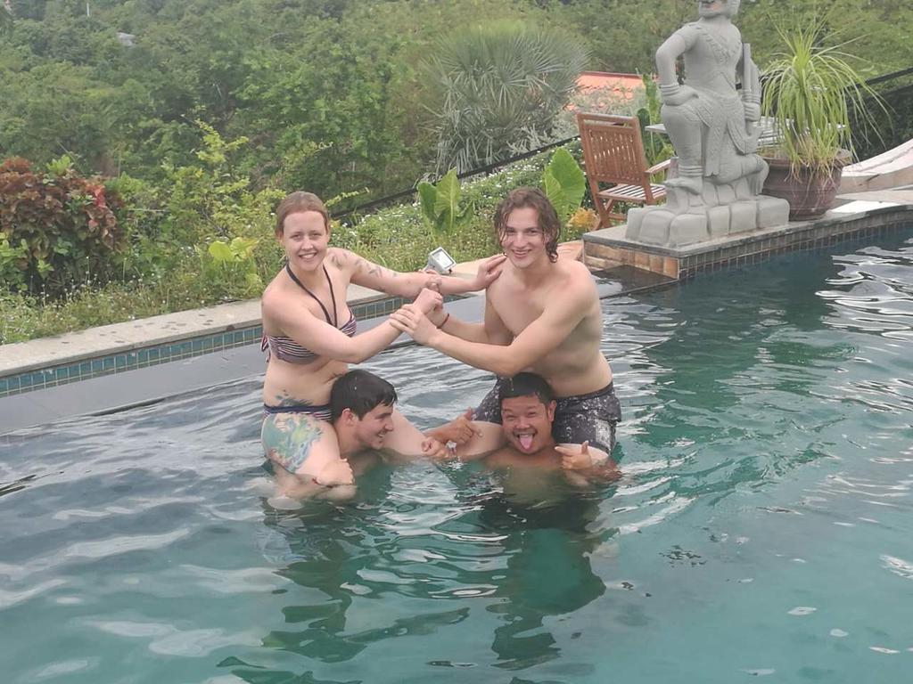 Nomads Guesthouse Kampot Ngoại thất bức ảnh